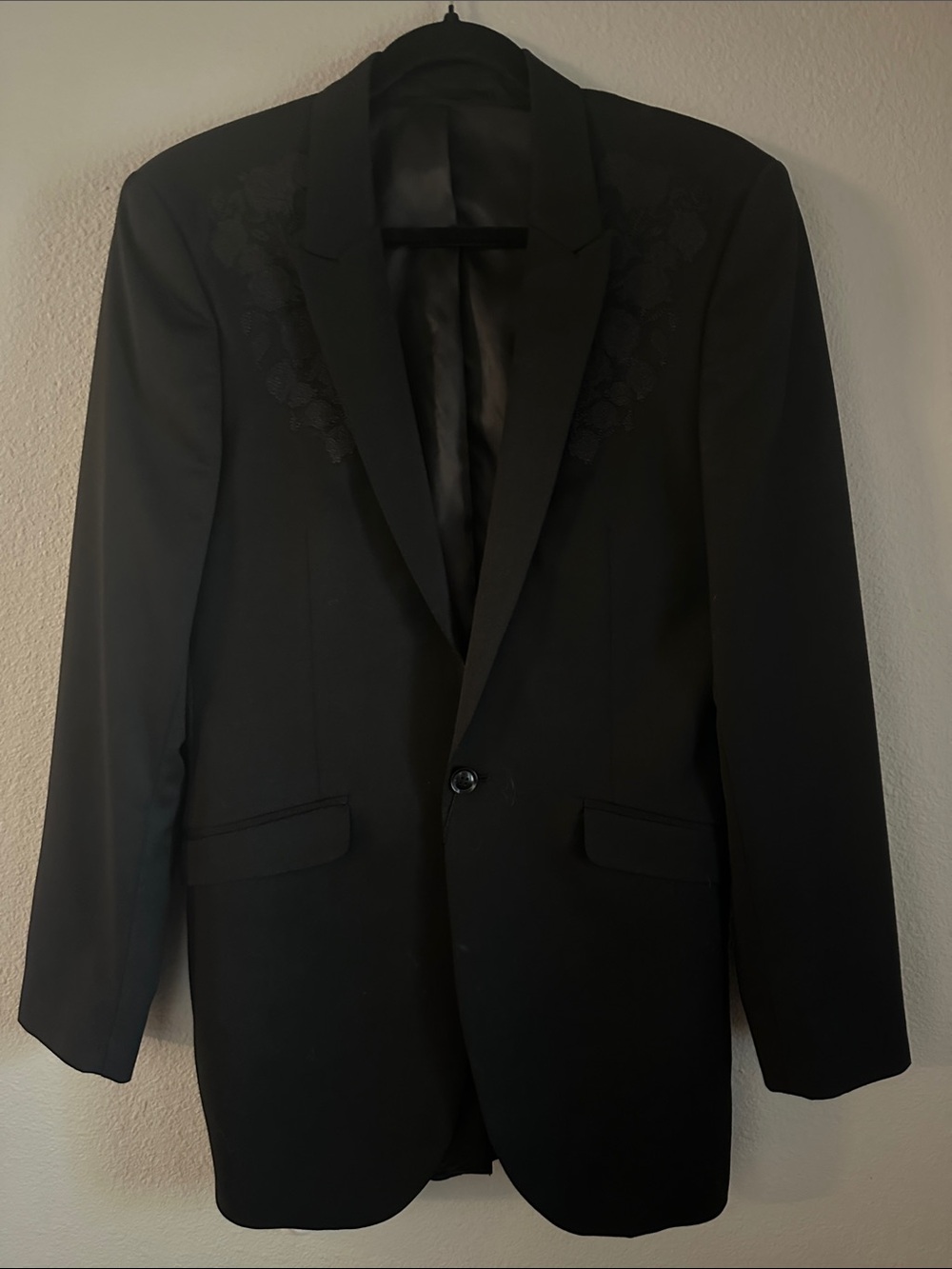 Topman Black Men's Single-Button Embroidery Tuxedo Blazer